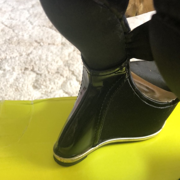 Heels - Picture 7 of 8